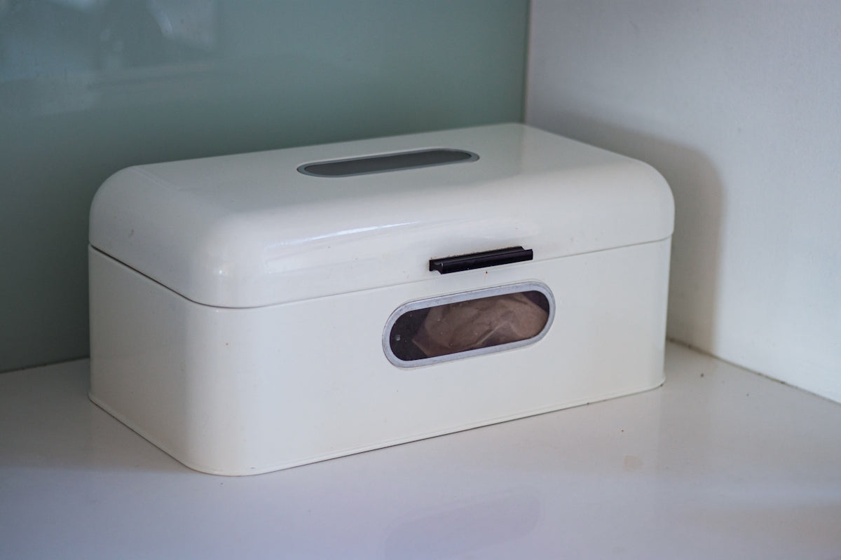 white plastic trunk